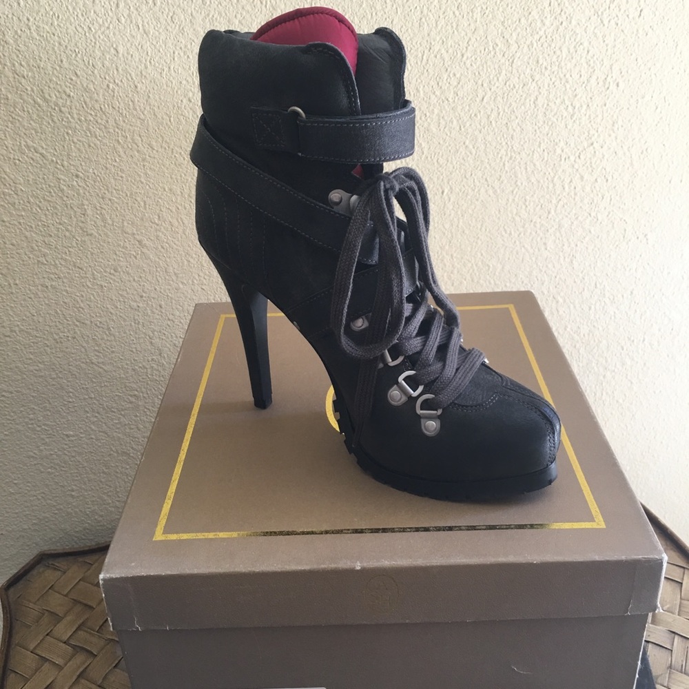 ASH Heels